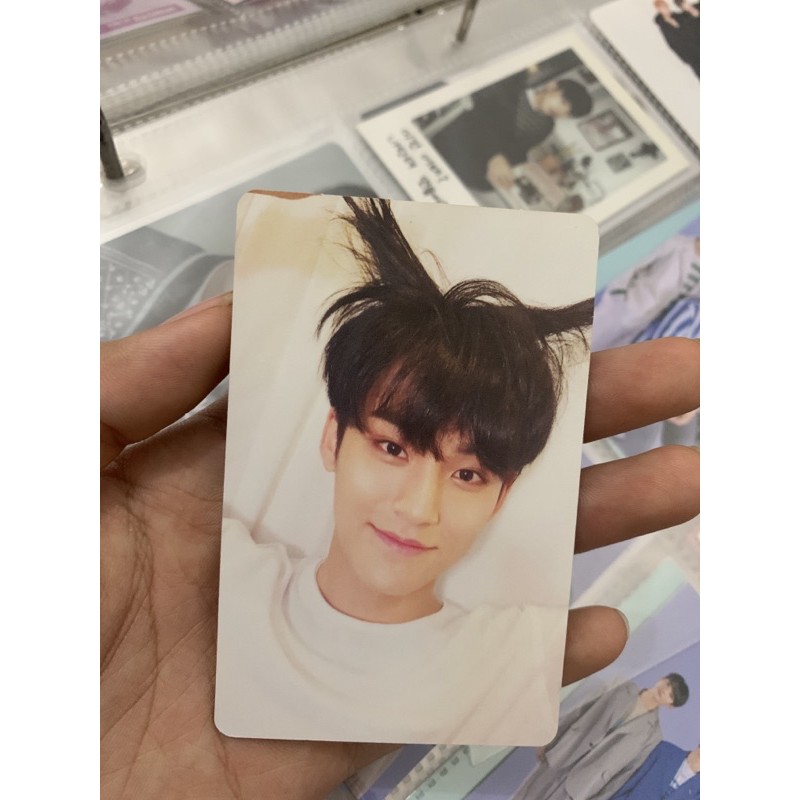 Mingyu Teen Age White (booked)