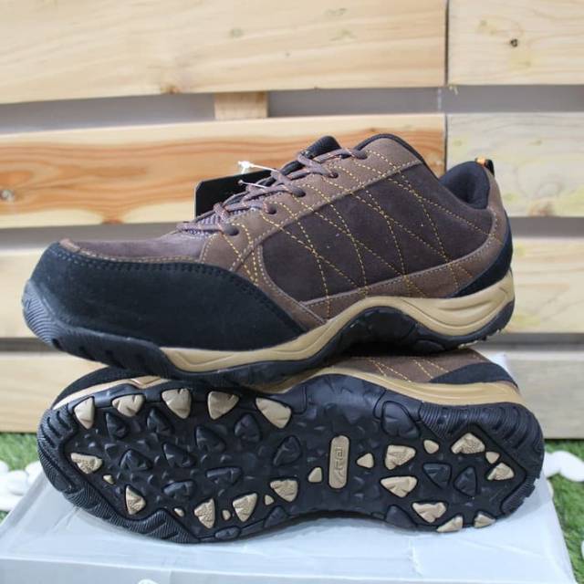 SEPATU REI DETROIT-SEPATU GUNUNG REI-SEPATU HIKING-SEPATU PRIA