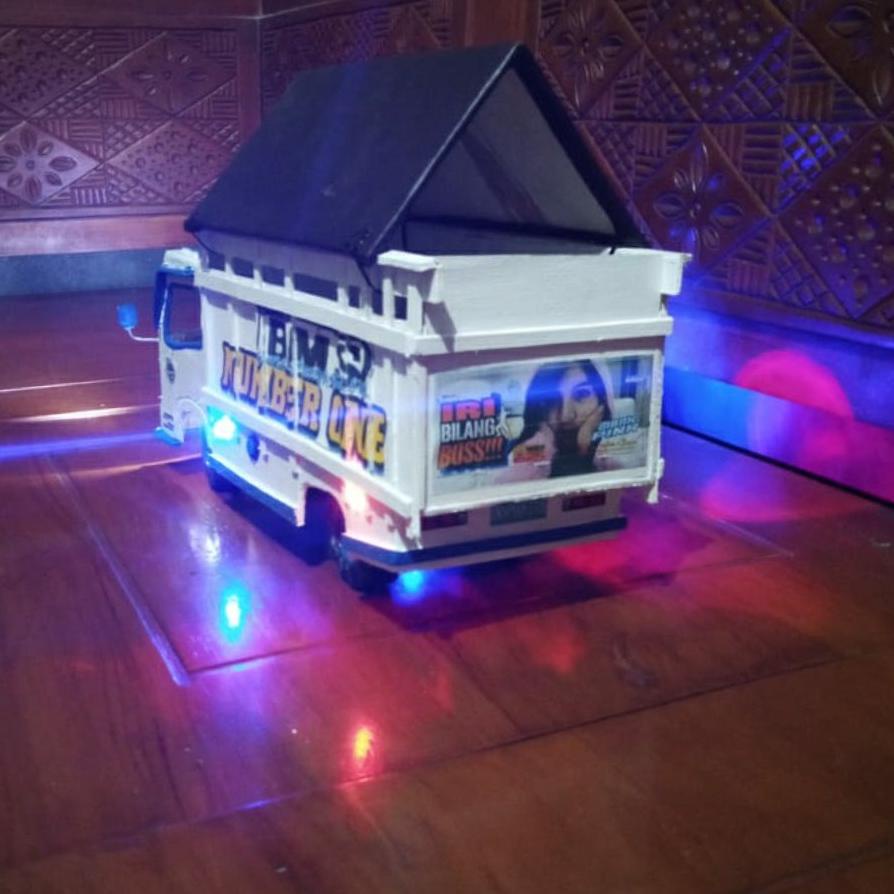SALEE.. Truk oleng / miniatur truk oleng / miniatur truk kayu / truk oleng miniatur / mobil truk