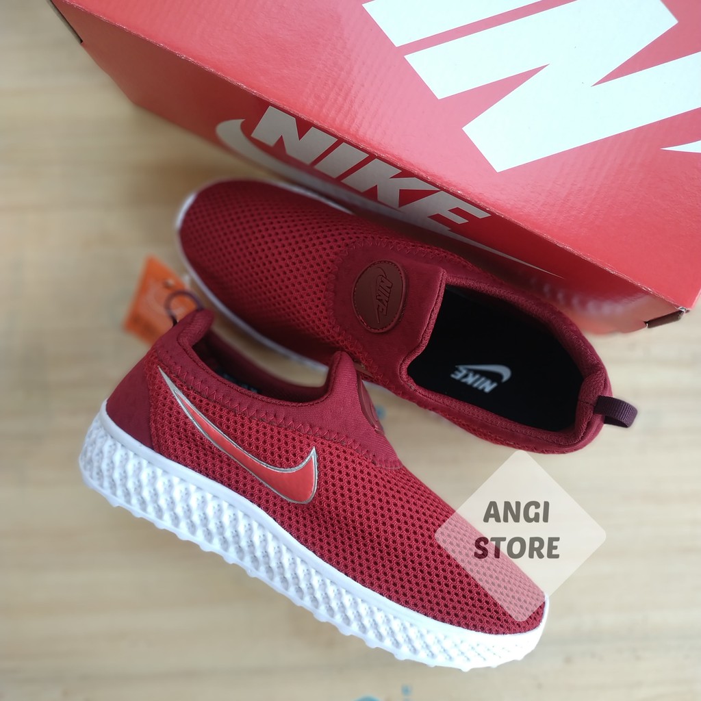 slip on nike wanita