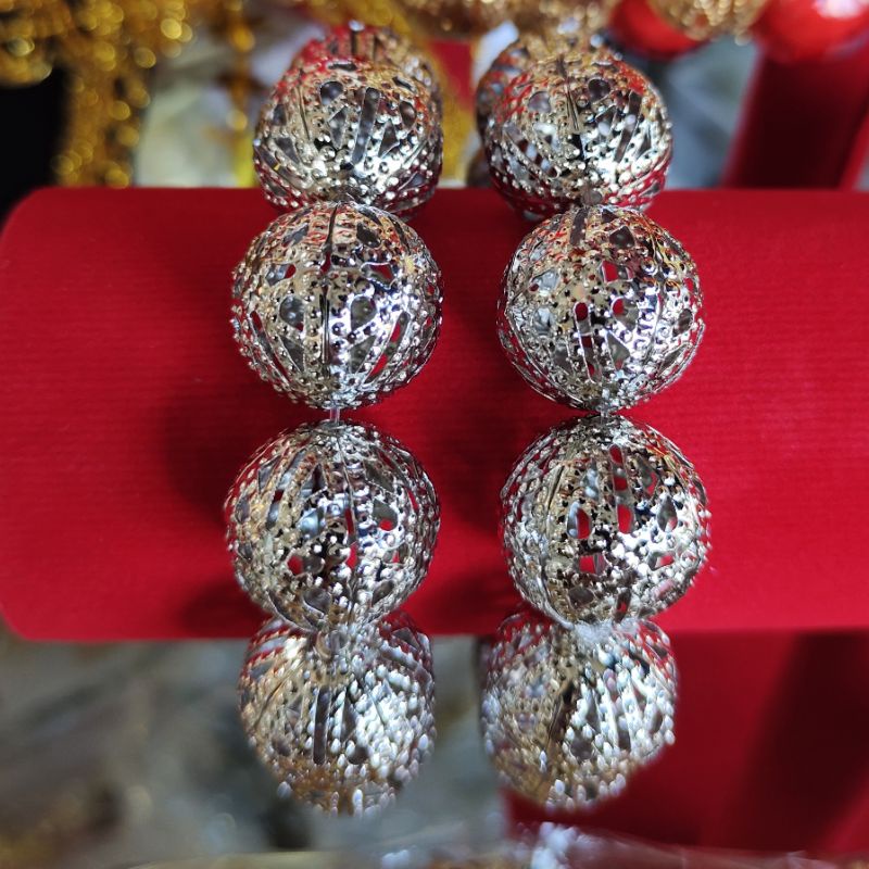 Gelang rago rago penganten koto gadang.