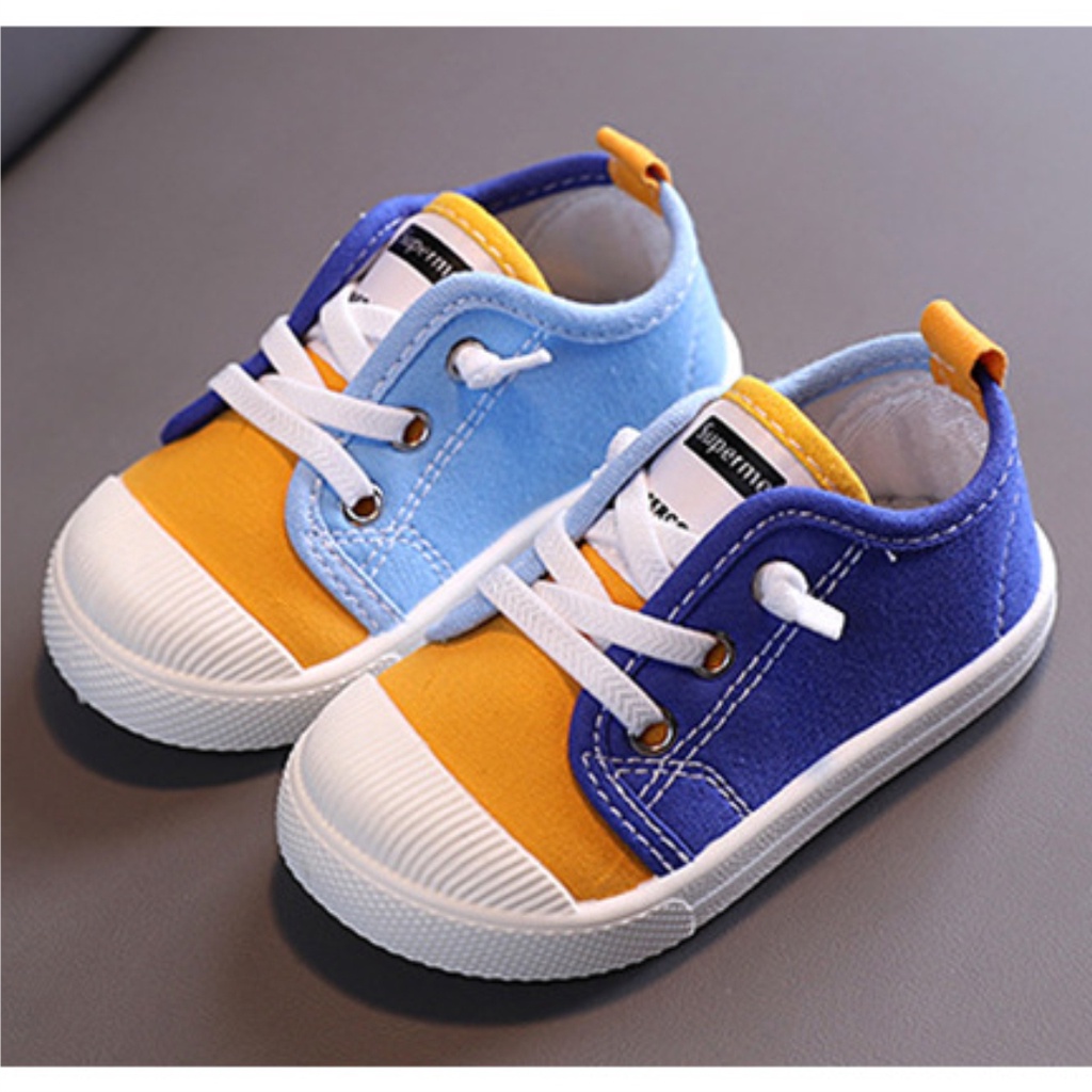 Sepatu Sneakers Canvas Anak Import Casual Bahan Karet Lentur