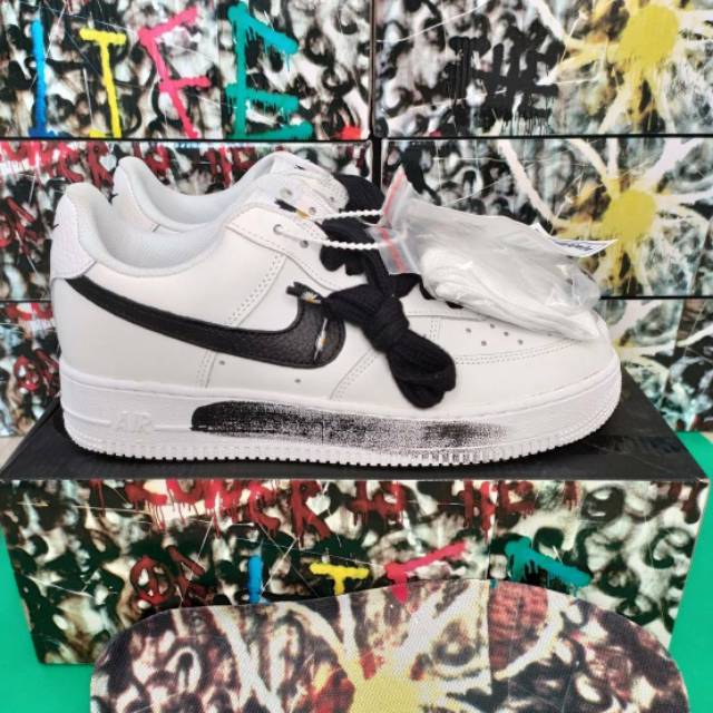 NIKE AIR FORCE1 PARANOISE 2.0 PEACEMINUSONE WHITE / NOIR | SEPATU KEKINIAN | SEPATU ORIGINAL |IMPORT