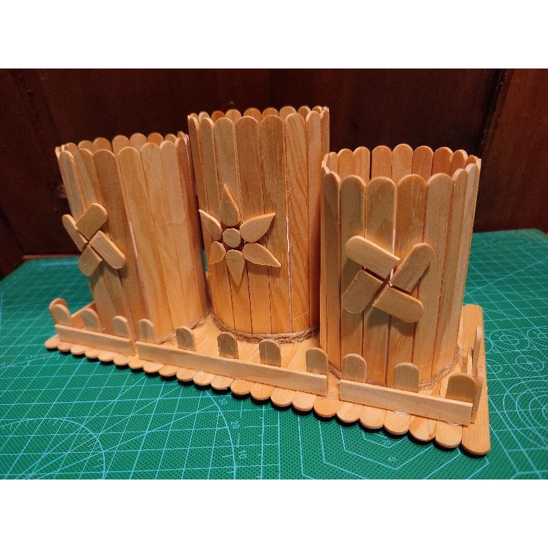 

Tempat Pensil dari Stik Es Krim model 3