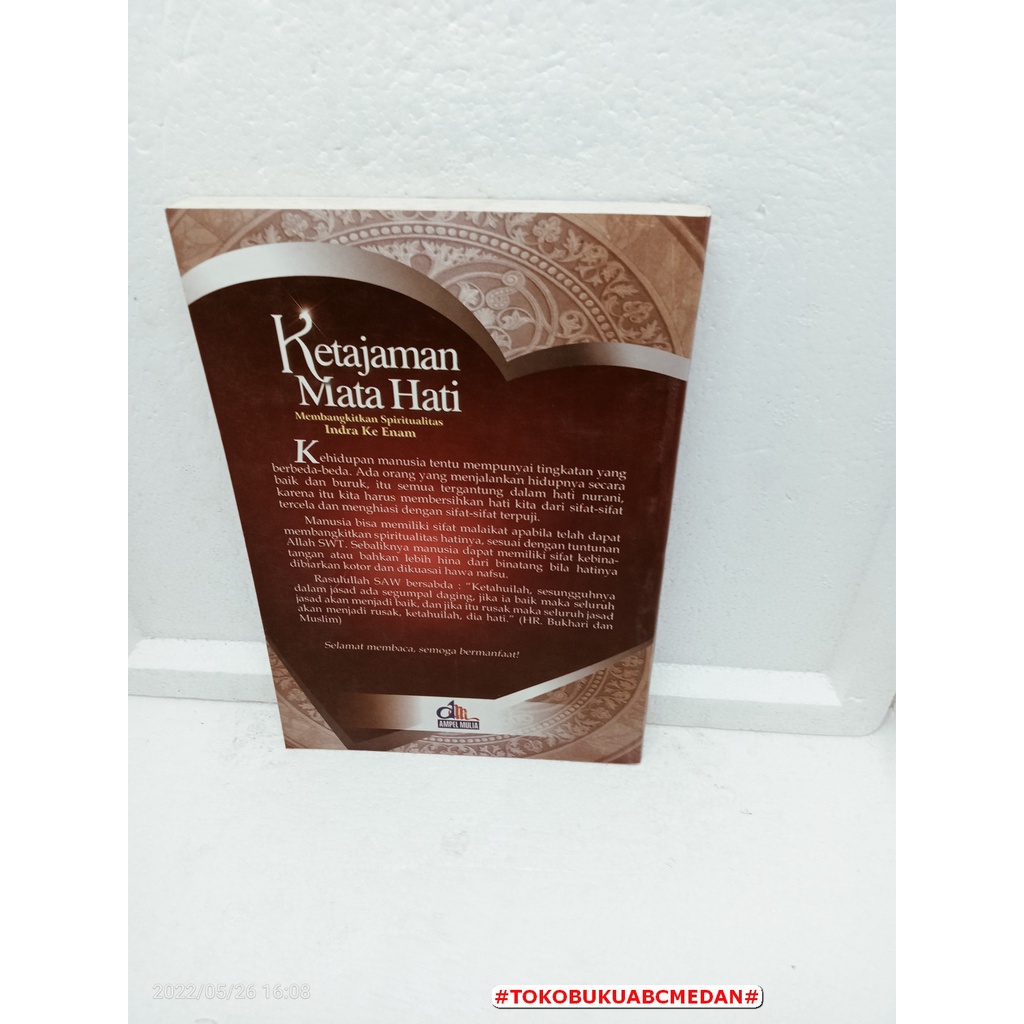 BUKU KETAJAMAN MATA HATI MEMBANGKITKAN SIPRITUALITAS INDRA KE ENAM