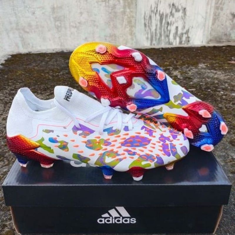Sepatu Bola Adidas Predator Freak. 1 Pogba White Red Fg soccer