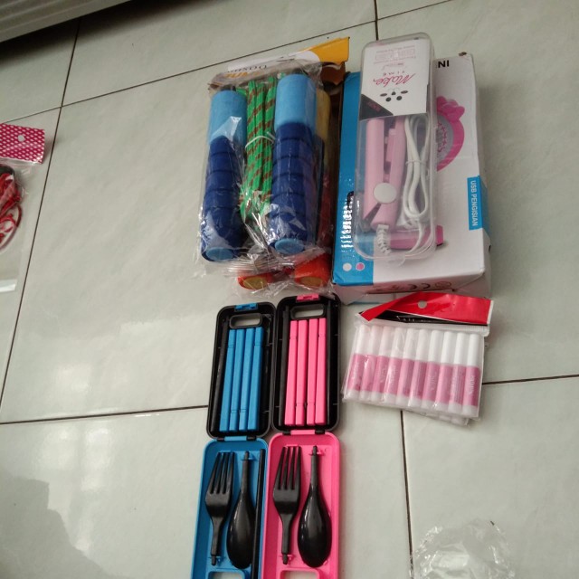 Set Sendok Garpu Sumpit Kotak Alat Makan Lipat Portable