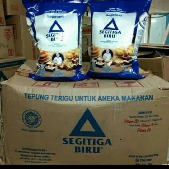 

Tepung Terigu Segitiga Biru Premium 1 Kg Dus isi 12 Pcs