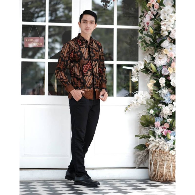 kebaya batik couple nawang blouse brown | couple kondangan, kebaya lamaran kebaya wisuda