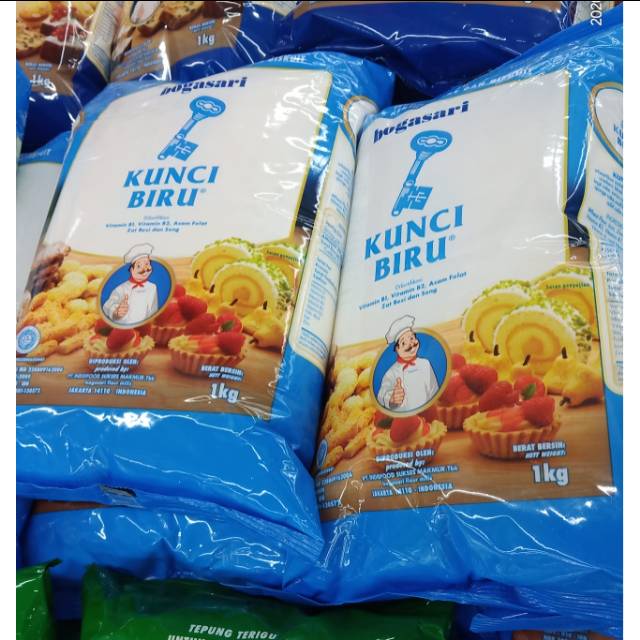 

Tepung terigu kunci biru 1 kg