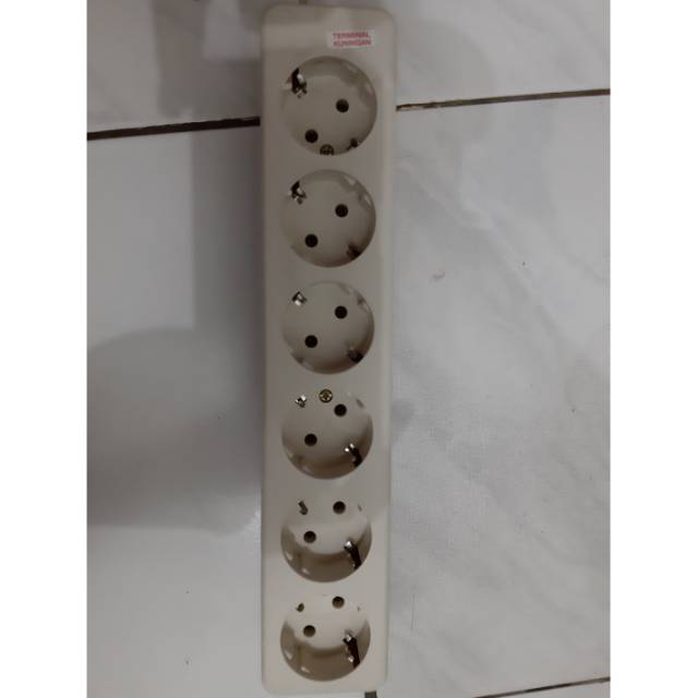 Stop Kontak 6 Lubang