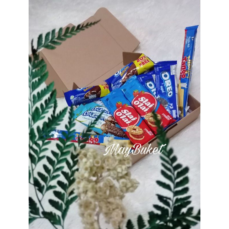 

READY STOCK BEST SELLER SNACK BOX GIFT BOX HAMPERS HADIAH KADO ANNIVERSARY BIRTHDAY WISUDA BLUE