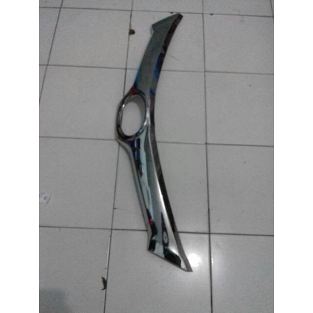 LIST CAP MESIN ATAU HOODMOULDING CALYA- AKSESORIS EKSTERIOR MOBIL