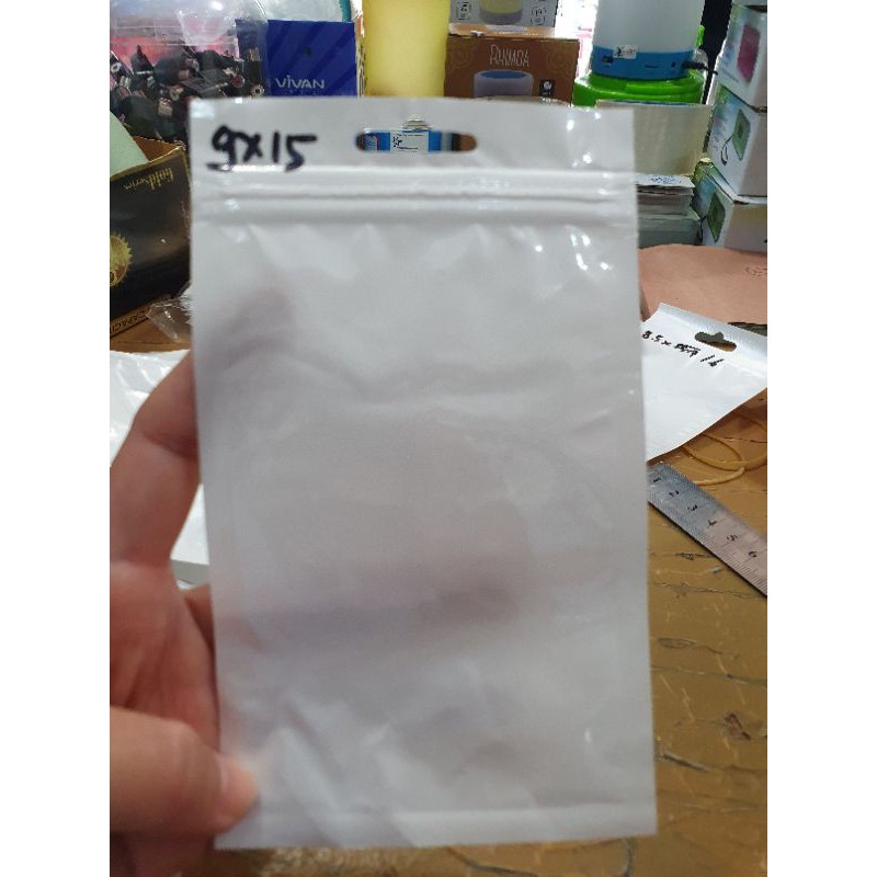 

plastik klip putih 15x9cm plastik serbaguna 15cmx9cm plastik packing putih 15x9cm plastik 15cmx9cm ziplock 15x9cm