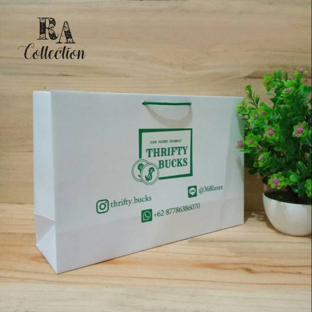 

Paper Bag BC Putih Ukuran Besar 35cm x 12cm x 30cm Plus Sablon Custom