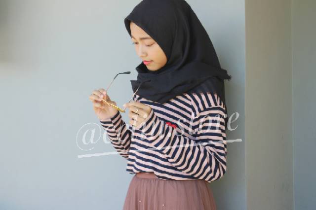 Kaos cdg play stripe laudya cintya bella / LCB