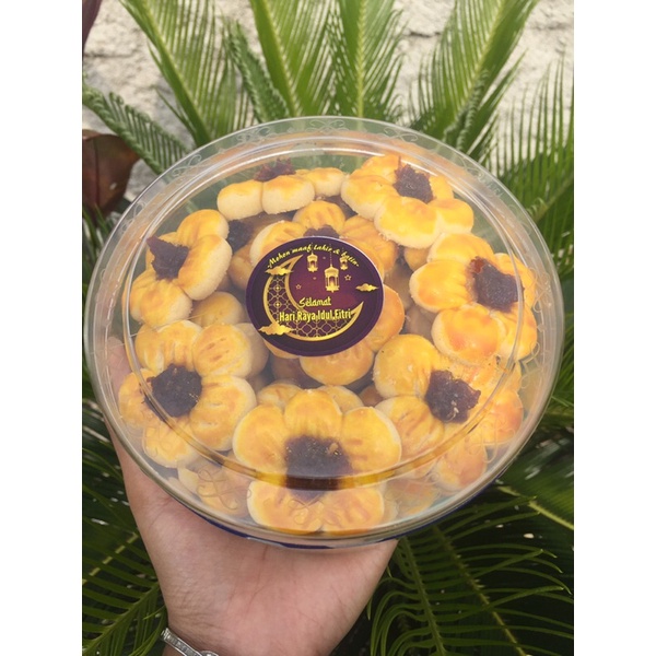 

KUE NASTAR PREMIUM ENAK SELAI NANAS ASLI (TEKSTUR LEMBUT, GURIH, ENAK)