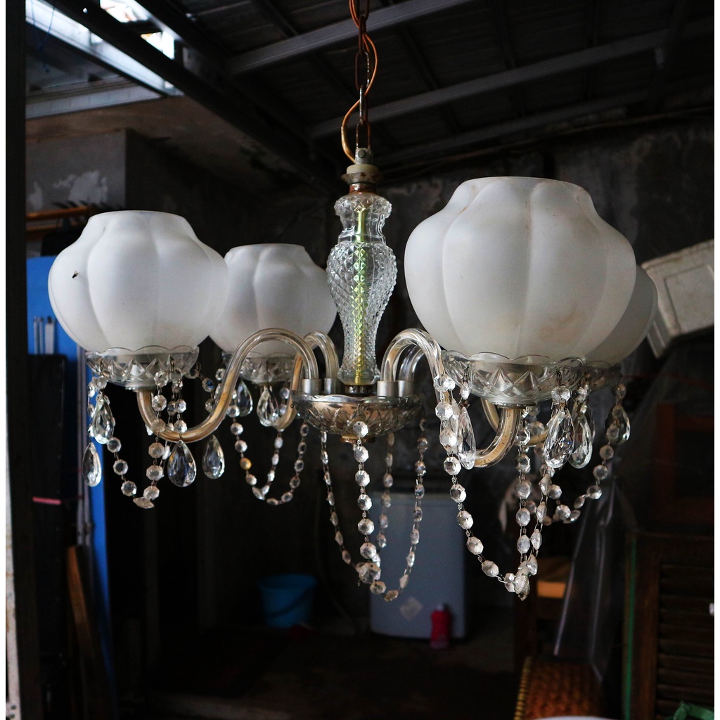 Lampu Gantung Crystal Lawas Cantik