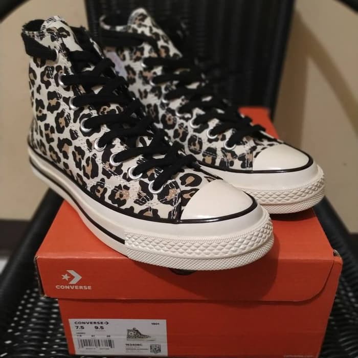 converse shoes leopard print