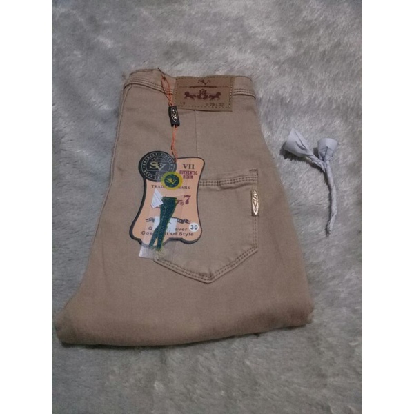 CELANA CUTBRAY SV WARNA CREAM