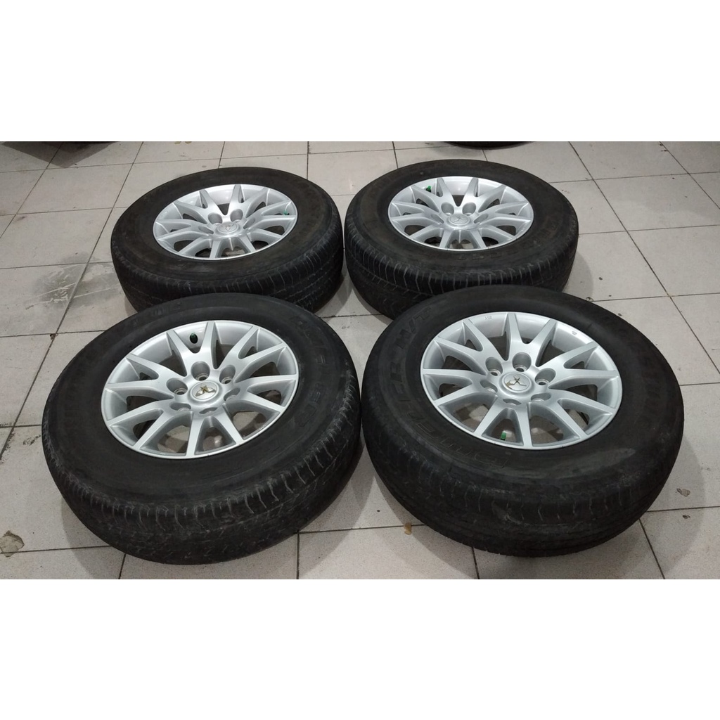 Velg Mobil Bekas Ori Copotan STD PAJERO SPORT Ring 17 Pcd 6X139 SILVER + Ban BS (2013) 265 65 R17 Lebar 75 Velg Murah