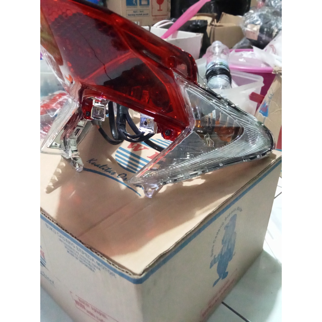 STOP LAMP ASSY LAMPU BELAKANG VARIO TECNO 125