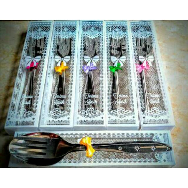 Souvenir Sendok garpu kemas mika