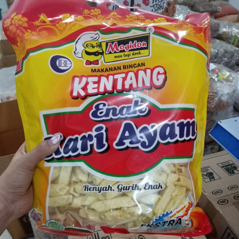 

Ready Medan ,kentang kari ayam 200 gram / snack potato / kerupuk kentang/ stik kentang