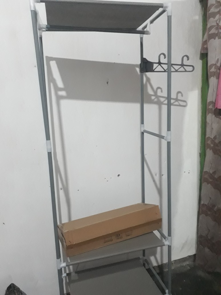 Rak Gantungan Baju Stand Hanger Besi Serbaguna Kotak