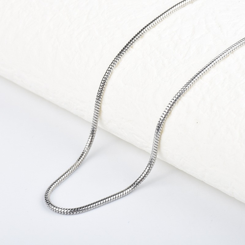 Kalung Titanium Silver Model Belut - Unisex