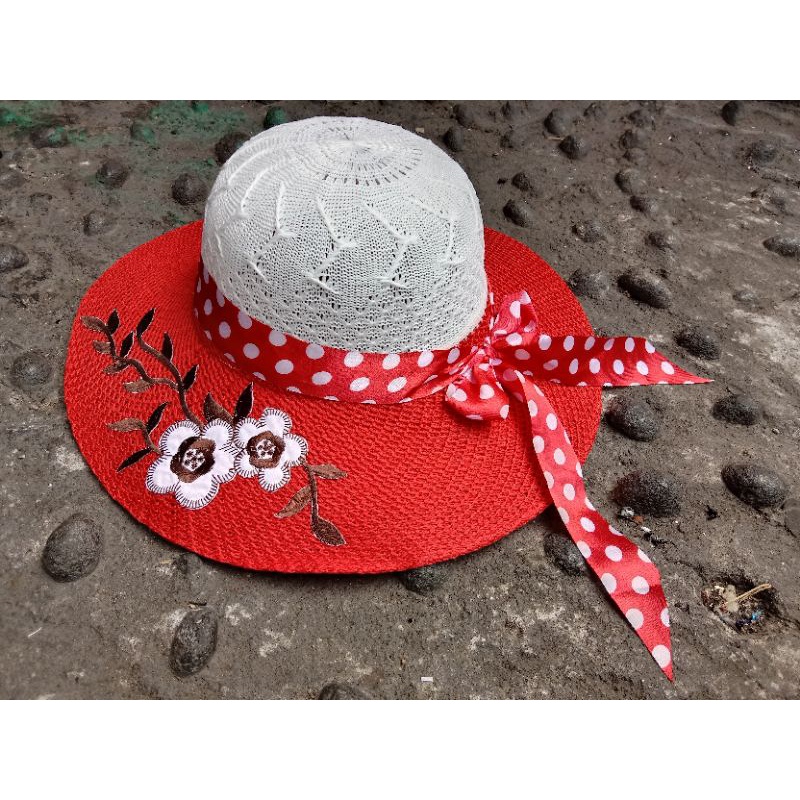 topi pantai rajut pita polkadot/murah/sejatim/pitapolkadottengah