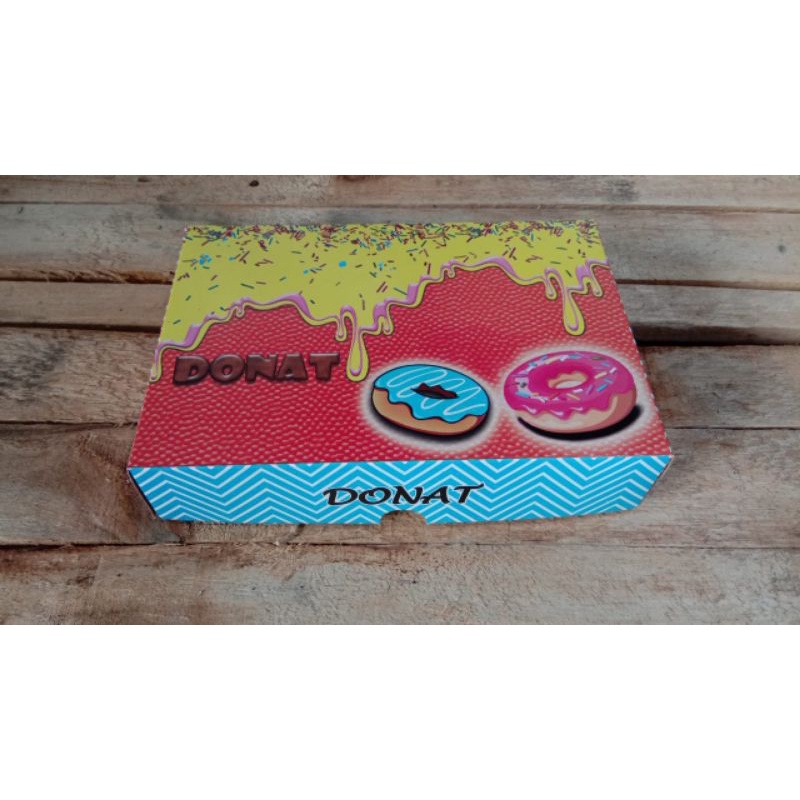 

10lembar box donut isi 6 ukuran 27x18.5x5.5cm