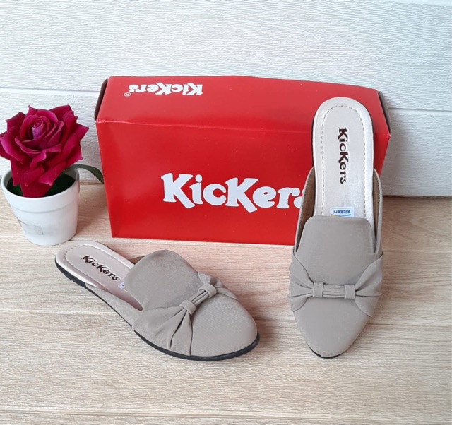 Kickers cewek