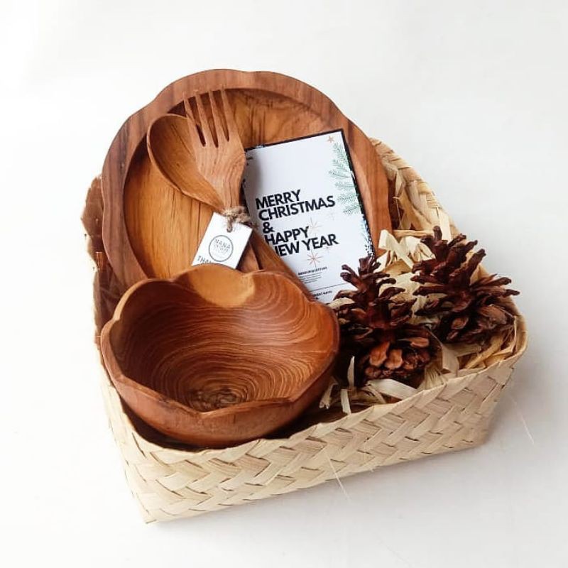 

HAMPERS NATAL CHRISTMAS GIFT KADO HADIAH PERNIKAHAN ULANG TAHUN WISUDA SOUVENIR WEDDING GIFT BOX