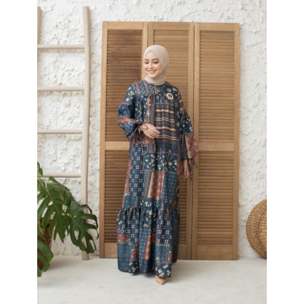 Wearing Klamby Amanda Dress In Sailor Blue - XL