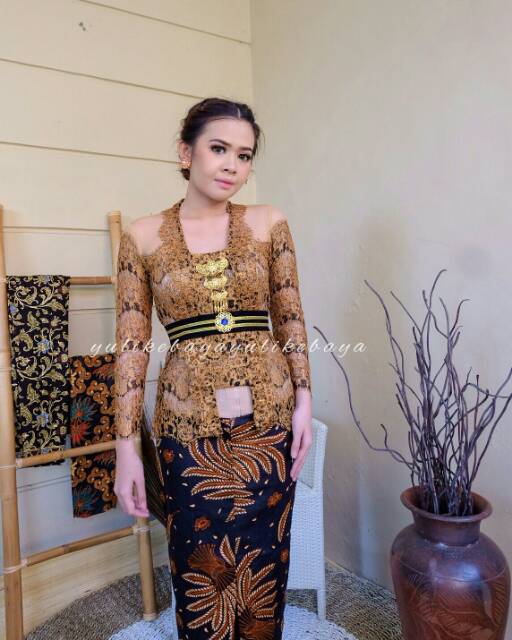 Set kebaya bali modern modifikasi