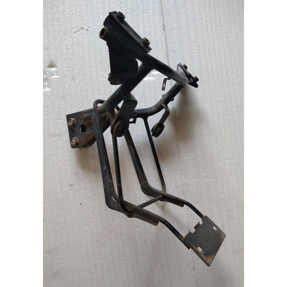 Breket lampu CBR250R BREKET lampu depan HONDA cbr250r thailand CBU