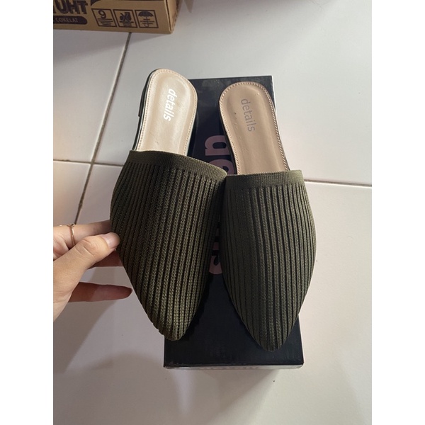 sandal wanita details