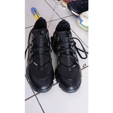 Sepatu Dior (rare)