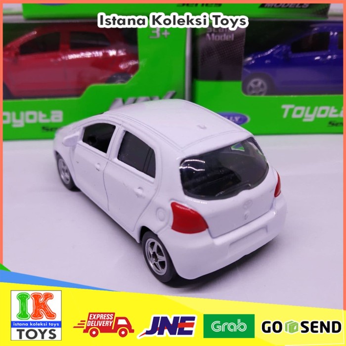 Diecast Miniatur Mobil Toyota Yaris Putih Mainan Mobil Mobil Replika
