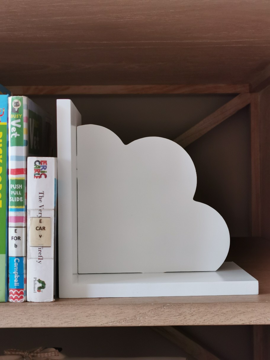 Cloud Bookend Pembatas Buku Rak Buku Penahan Buku Ambalan Floating Shelves Dekorasi Hiasan Kamar