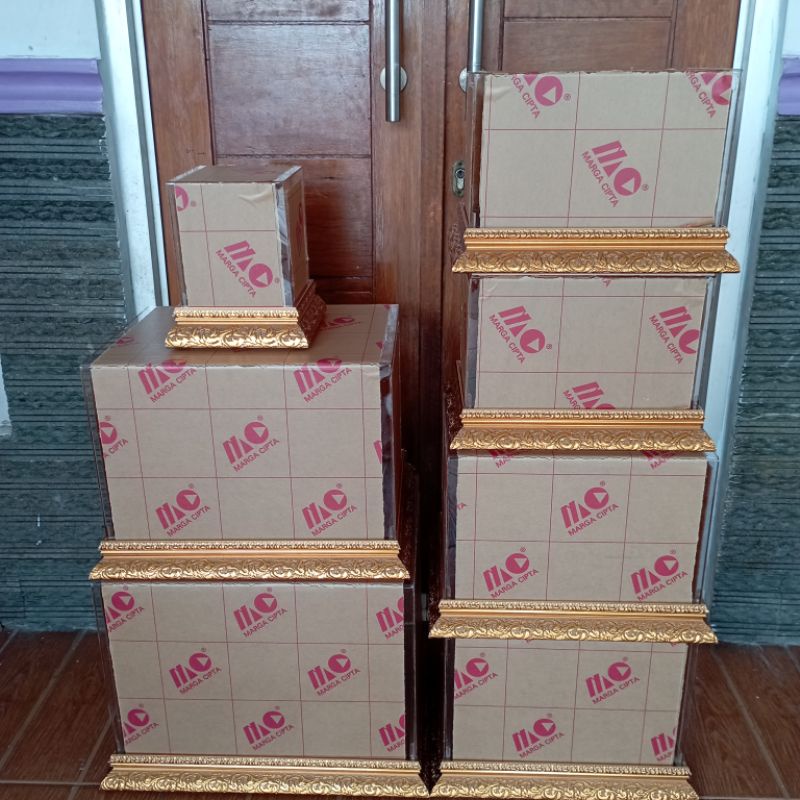 Kotak Hantaran Akrilik Paket 7 set