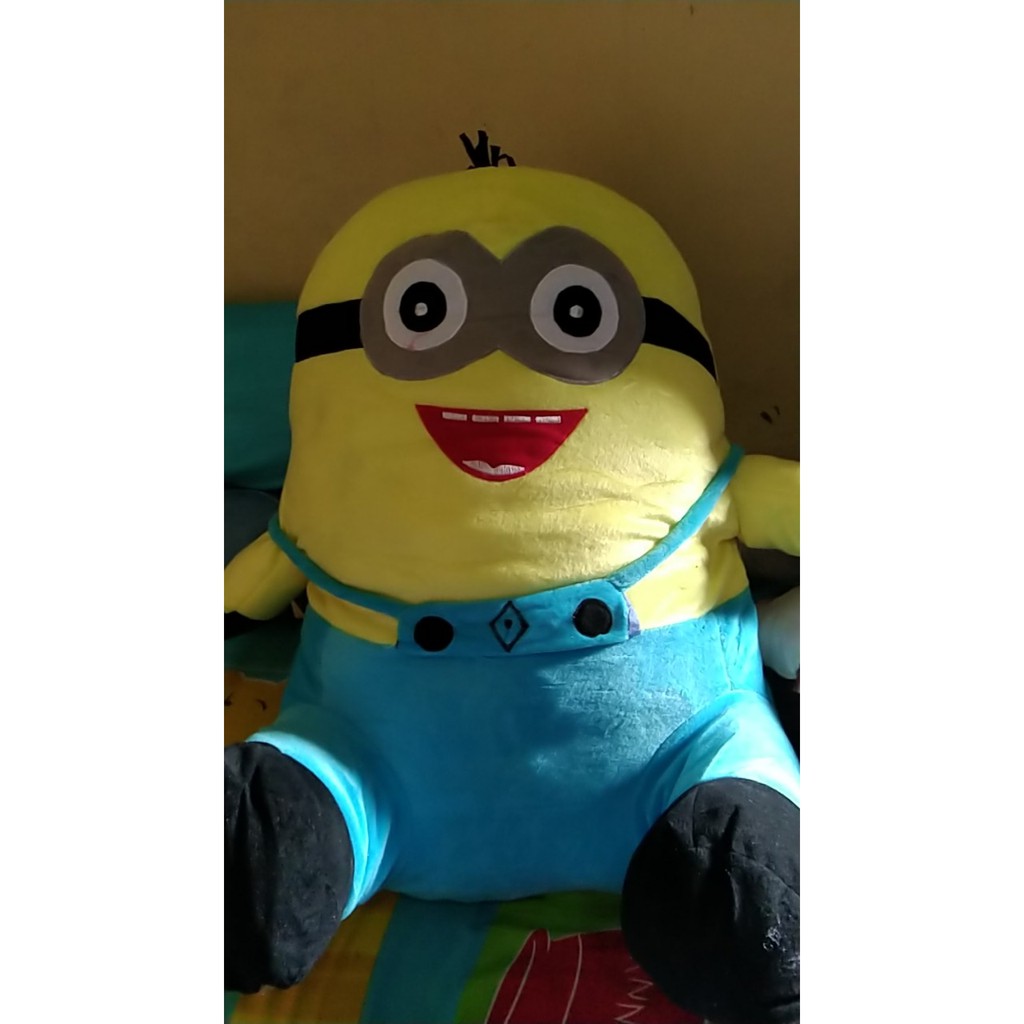 Boneka Jumbo Minions dan gurita