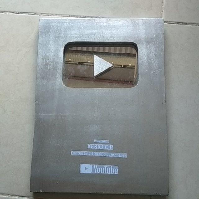 Silver Play Button Youtube Dari Kayu