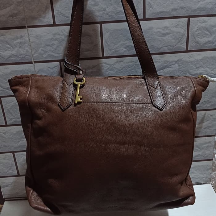 TAS WANITA FOSSIL ORIGINAL - FOSSIL FIONA TOTE BROWN