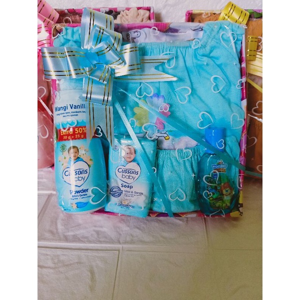 Kado bayi perempuan/parsel bayi perempuan/hampers bayi / baju bayi perempuan