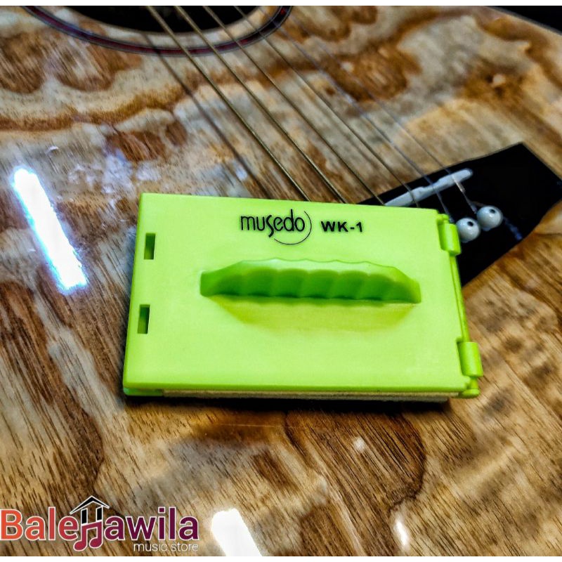 Musedo WK1 Quick Set Guitar N Bass String Cleaner Fingerboard Body