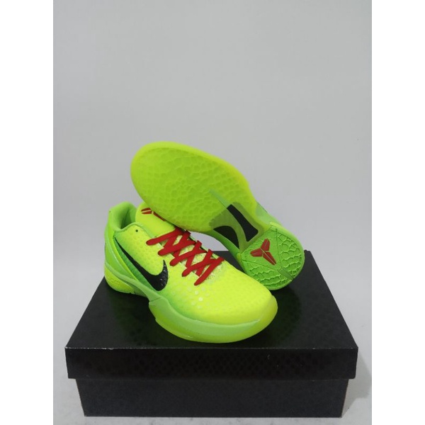 kobe ad grinch