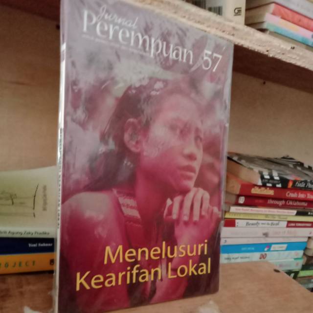 

Menelusuri kearifan lokal by Jurnal Perempuan 57