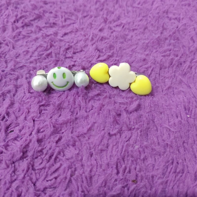 Bros atau Aplikasi Rajut Bunga Kecil Lucu | Bros Unik Lucu Simpel Aplikasi Bunga Kecil